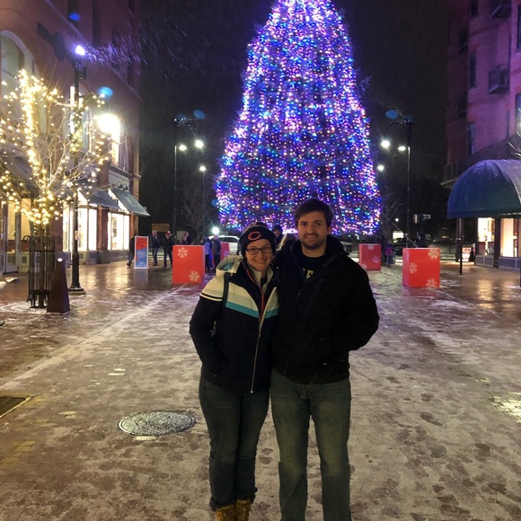 Meet your Posher, Britt - Picture 2 of 2